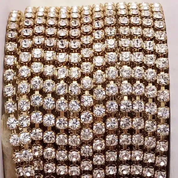 Swarovski Strasskette Kristall No. 1 – Bild 1 – Chiemgauer Heimatwerk Trachten-Onlineshop Swarovski Strasskette Kristall No. 1 - Bild 1 - Chiemgauer Heimatwerk Trachten-Onlineshop