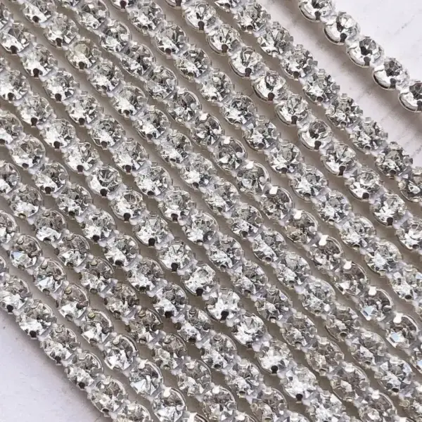 Swarovski Strasskette Kristall No. 13 – Bild 1 – Chiemgauer Heimatwerk Trachten-Onlineshop Swarovski Strasskette Kristall No. 13 - Bild 1 - Chiemgauer Heimatwerk Trachten-Onlineshop