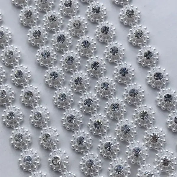 Swarovski Strasskette Kristall – Perle – Bild 1 – Chiemgauer Heimatwerk Trachten-Onlineshop Swarovski Strasskette Kristall – Perle - Bild 1 - Chiemgauer Heimatwerk Trachten-Onlineshop