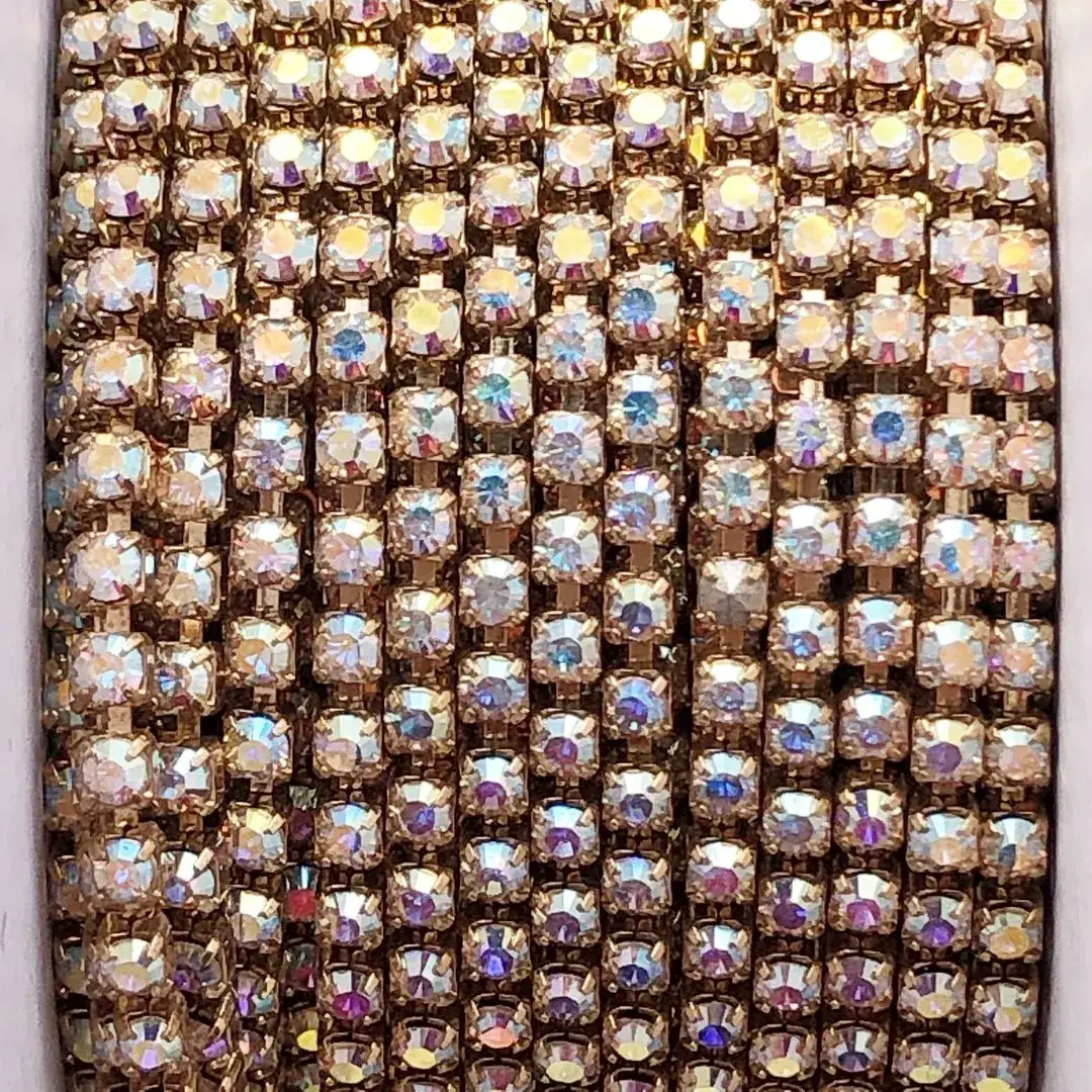 Swarovski Strasskette KristallAB No. 1 – Bild 6 – Chiemgauer Heimatwerk Trachten-Onlineshop Swarovski Strasskette KristallAB No. 1 - Bild 6 - Chiemgauer Heimatwerk Trachten-Onlineshop