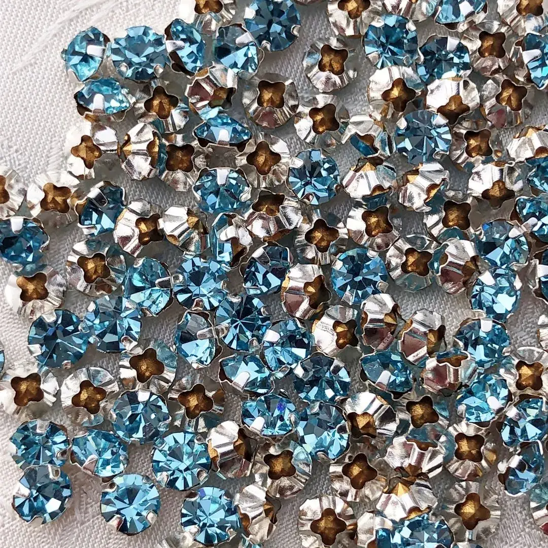 Swarovski Strassstein annähbar aqua SS 20 – Bild 14 – Chiemgauer Heimatwerk Trachten-Onlineshop Swarovski Strassstein annähbar aqua SS 20 - Bild 14 - Chiemgauer Heimatwerk Trachten-Onlineshop