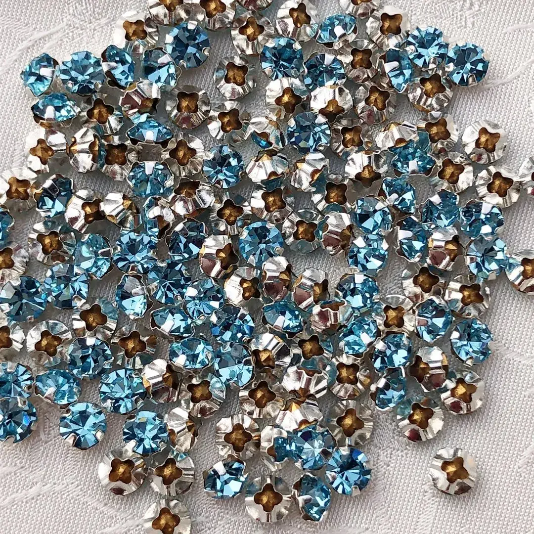 Swarovski Strassstein annähbar aqua SS 20 – Bild 8 – Chiemgauer Heimatwerk Trachten-Onlineshop Swarovski Strassstein annähbar aqua SS 20 - Bild 8 - Chiemgauer Heimatwerk Trachten-Onlineshop