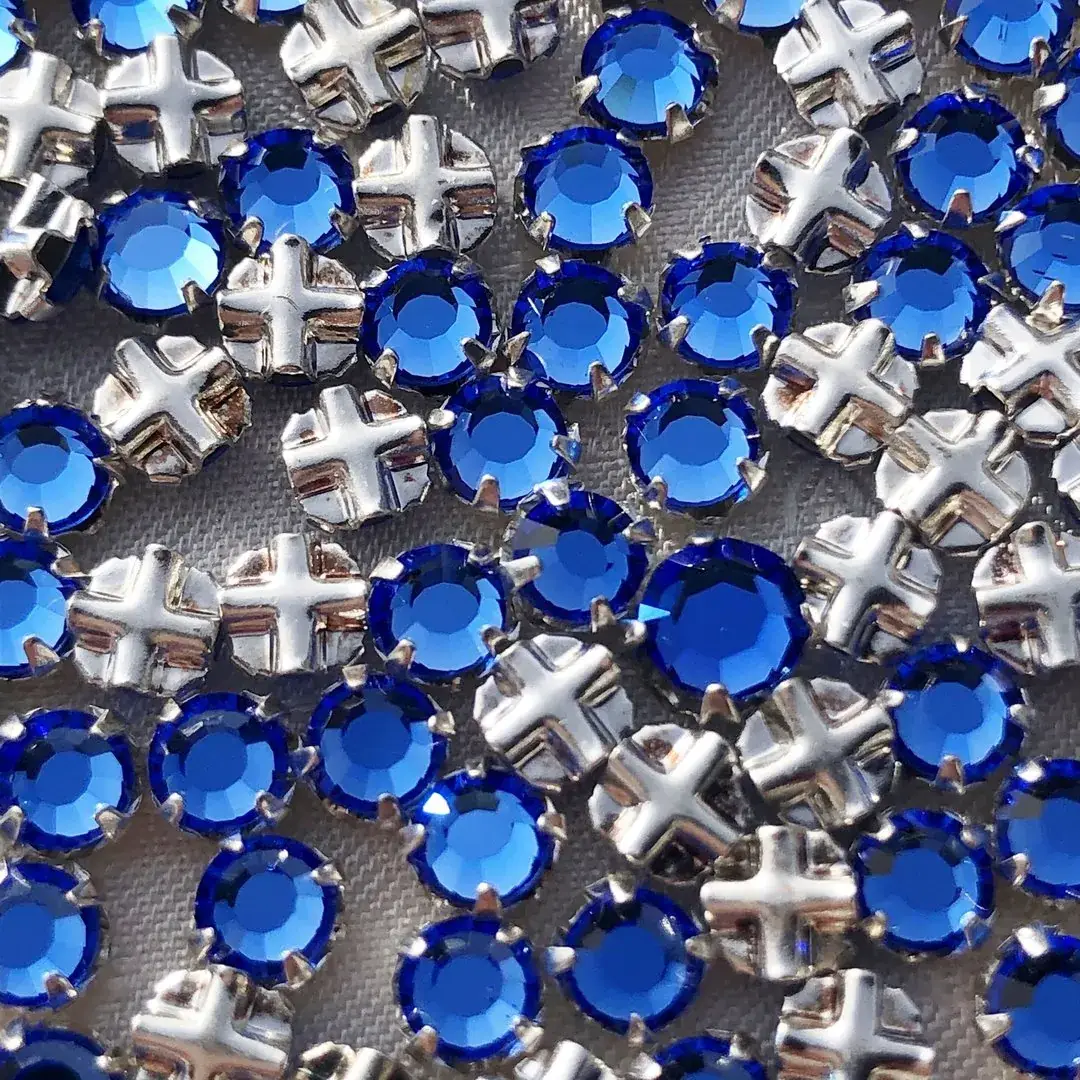 Swarovski Strassstein annähbar blau SS 20 No. 5 – Bild 14 – Chiemgauer Heimatwerk Trachten-Onlineshop Swarovski Strassstein annähbar blau SS 20 No. 5 - Bild 14 - Chiemgauer Heimatwerk Trachten-Onlineshop