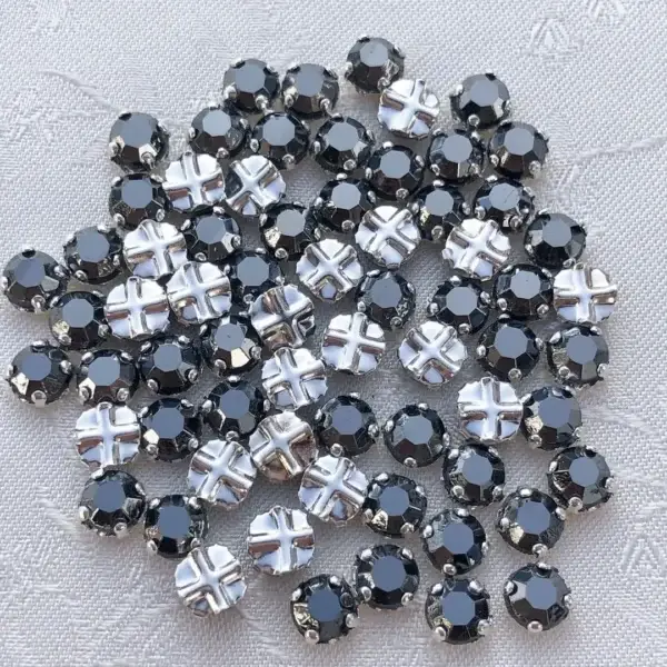Swarovski Strassstein annähbar blutstein SS 20 No. 7 – Bild 1 – Chiemgauer Heimatwerk Trachten-Onlineshop Swarovski Strassstein annähbar blutstein SS 20 No. 7 - Bild 1 - Chiemgauer Heimatwerk Trachten-Onlineshop