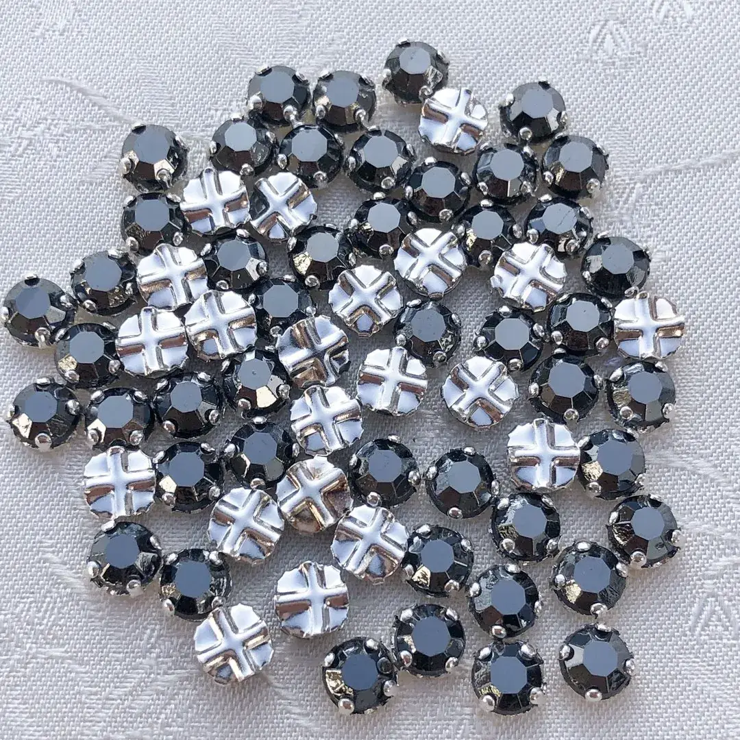Swarovski Strassstein annähbar blutstein SS 20 No. 7 – Bild 1 – Chiemgauer Heimatwerk Trachten-Onlineshop Swarovski Strassstein annähbar blutstein SS 20 No. 7 - Bild 1 - Chiemgauer Heimatwerk Trachten-Onlineshop