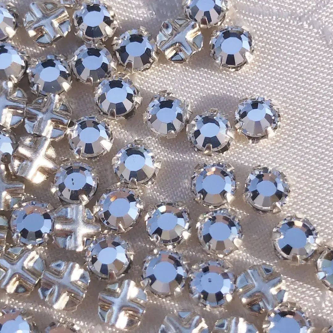 Swarovski Strassstein annähbar kristall SS 16 No. 19 – Bild 10 – Chiemgauer Heimatwerk Trachten-Onlineshop Swarovski Strassstein annähbar kristall SS 16 No. 19 - Bild 10 - Chiemgauer Heimatwerk Trachten-Onlineshop