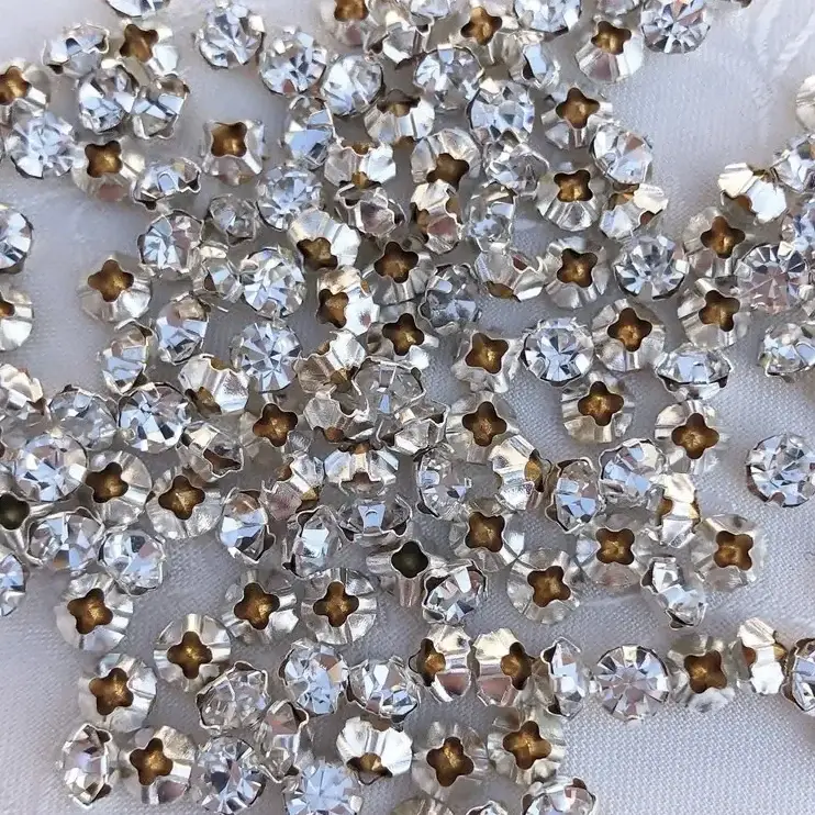 Swarovski Strassstein annähbar kristall SS 20 – Bild 6 – Chiemgauer Heimatwerk Trachten-Onlineshop Swarovski Strassstein annähbar kristall SS 20 - Bild 6 - Chiemgauer Heimatwerk Trachten-Onlineshop