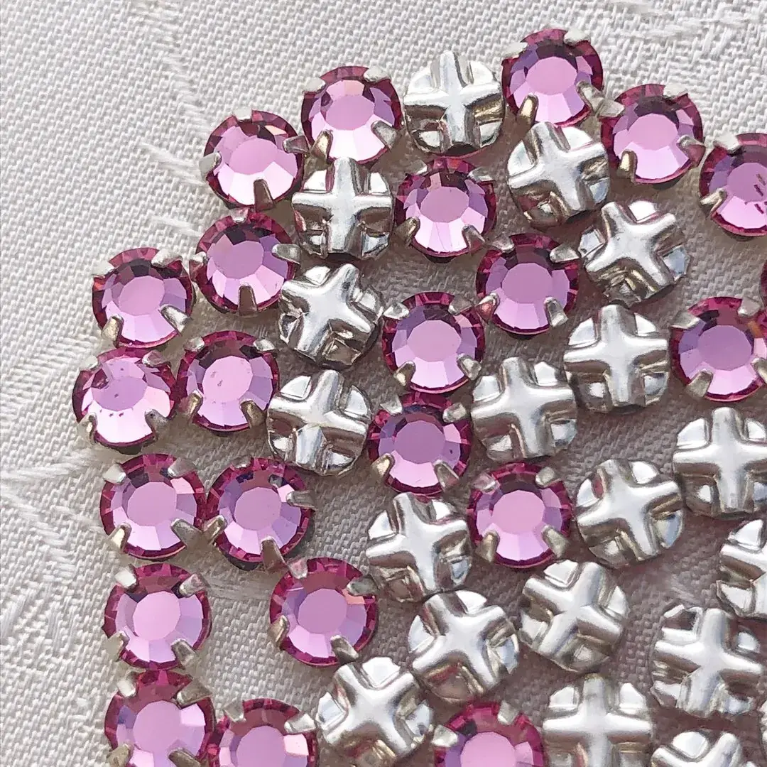 Swarovski Strassstein annähbar rosa SS 12 No. 61 – Bild 8 – Chiemgauer Heimatwerk Trachten-Onlineshop Swarovski Strassstein annähbar rosa SS 12 No. 61 - Bild 8 - Chiemgauer Heimatwerk Trachten-Onlineshop