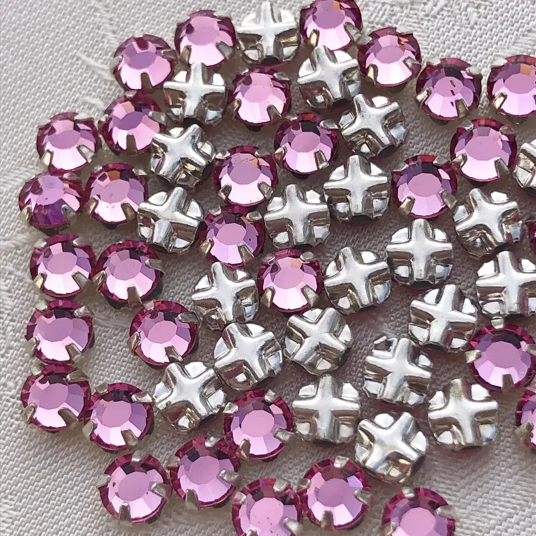 Swarovski Strassstein annähbar rosa SS 12 No. 61 – Bild 9 – Chiemgauer Heimatwerk Trachten-Onlineshop Swarovski Strassstein annähbar rosa SS 12 No. 61 - Bild 9 - Chiemgauer Heimatwerk Trachten-Onlineshop