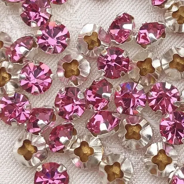 Swarovski Strassstein annähbar rose SS 20 – Bild 16 – Chiemgauer Heimatwerk Trachten-Onlineshop Swarovski Strassstein annähbar rose SS 20 - Bild 16 - Chiemgauer Heimatwerk Trachten-Onlineshop