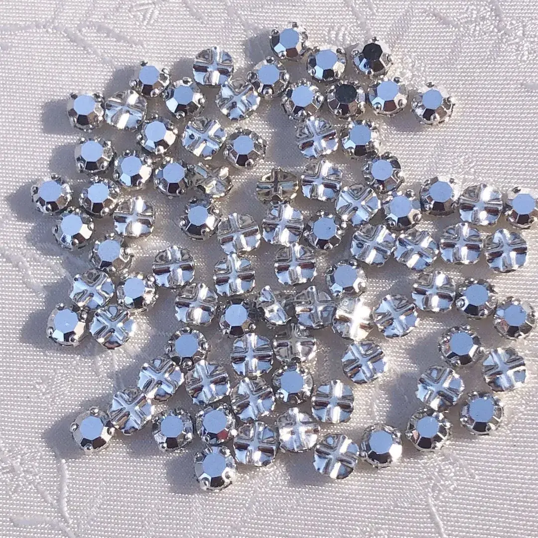 Swarovski Strassstein annähbar silber SS 16 No. 29 – Bild 1 – Chiemgauer Heimatwerk Trachten-Onlineshop Swarovski Strassstein annähbar silber SS 16 No. 29 - Bild 1 - Chiemgauer Heimatwerk Trachten-Onlineshop
