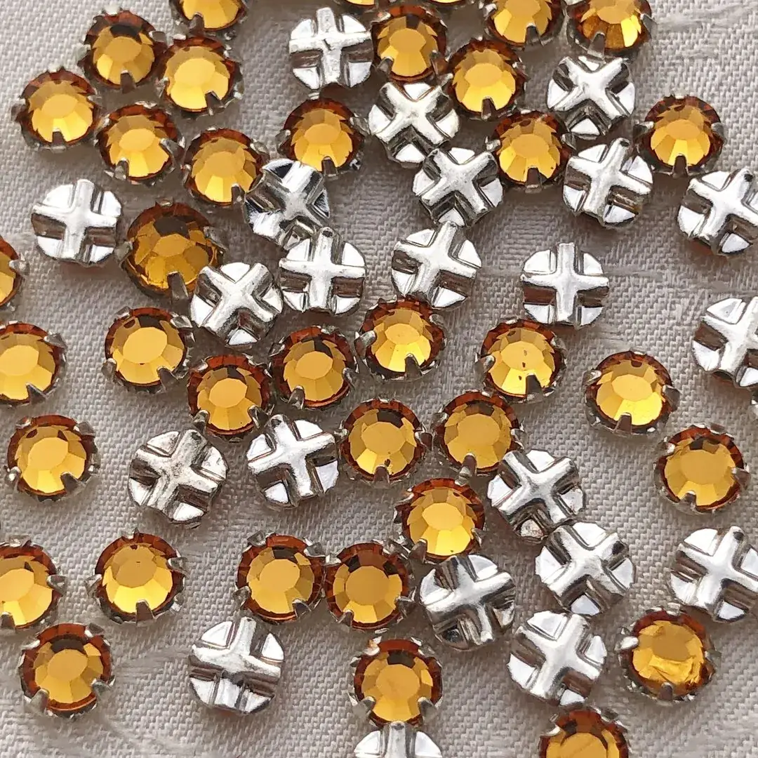 Swarovski Strassstein annähbar topas SS 16 No. 64 – Bild 7 – Chiemgauer Heimatwerk Trachten-Onlineshop Swarovski Strassstein annähbar topas SS 16 No. 64 - Bild 7 - Chiemgauer Heimatwerk Trachten-Onlineshop