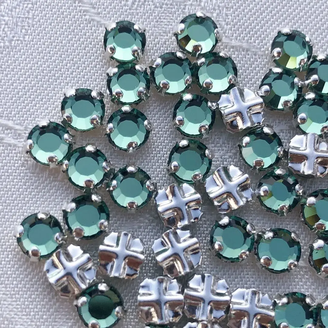 Swarovski Strassstein annähbar turmaline SS 16 No. 34 – Bild 10 – Chiemgauer Heimatwerk Trachten-Onlineshop Swarovski Strassstein annähbar turmaline SS 16 No. 34 - Bild 10 - Chiemgauer Heimatwerk Trachten-Onlineshop