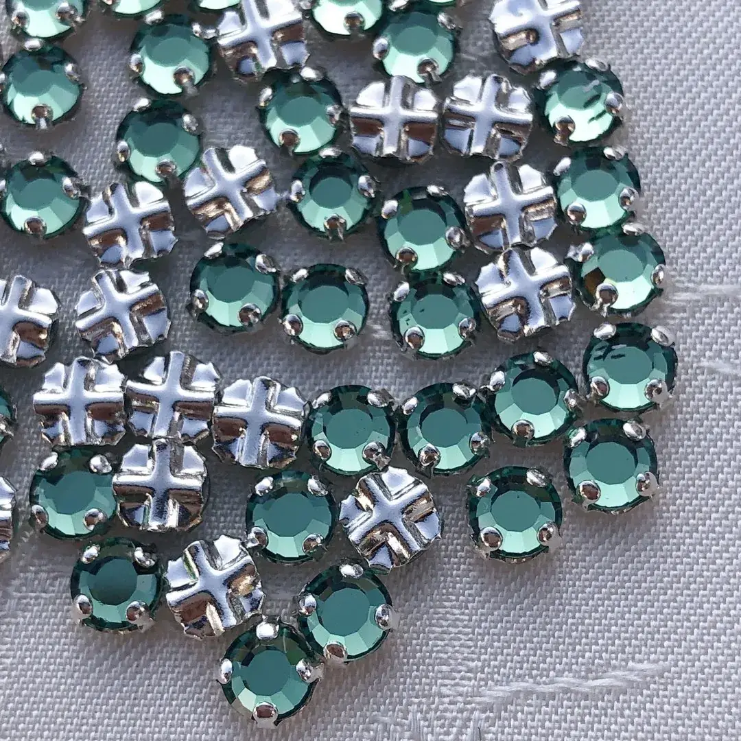 Swarovski Strassstein annähbar turmaline SS 16 No. 34 – Bild 12 – Chiemgauer Heimatwerk Trachten-Onlineshop Swarovski Strassstein annähbar turmaline SS 16 No. 34 - Bild 12 - Chiemgauer Heimatwerk Trachten-Onlineshop