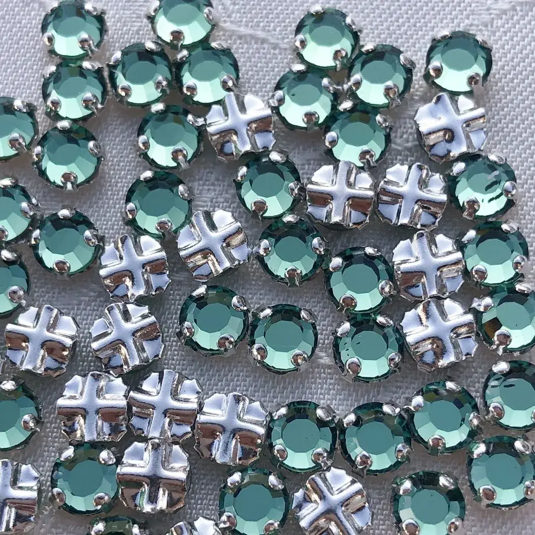 Swarovski Strassstein annähbar turmaline SS 16 No. 66 – Bild 16 – Chiemgauer Heimatwerk Trachten-Onlineshop Swarovski Strassstein annähbar turmaline SS 16 No. 66 - Bild 16 - Chiemgauer Heimatwerk Trachten-Onlineshop