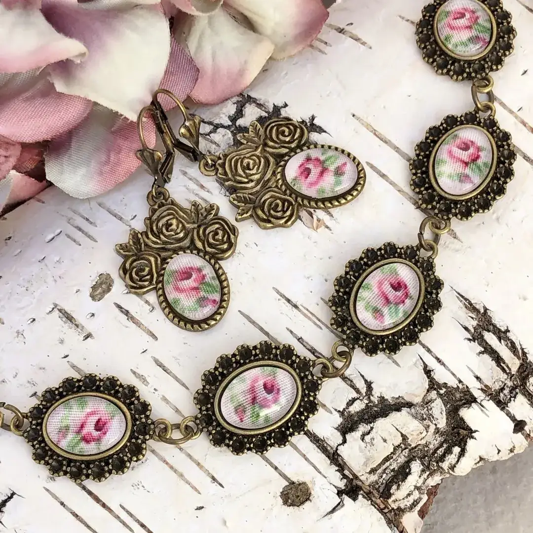 Trachten-Armband und Ohrhänger für Damen No. 2 – Bild 5 – Chiemgauer Heimatwerk Trachten-Onlineshop Trachten-Armband und Ohrhänger für Damen No. 2 - Bild 5 - Chiemgauer Heimatwerk Trachten-Onlineshop