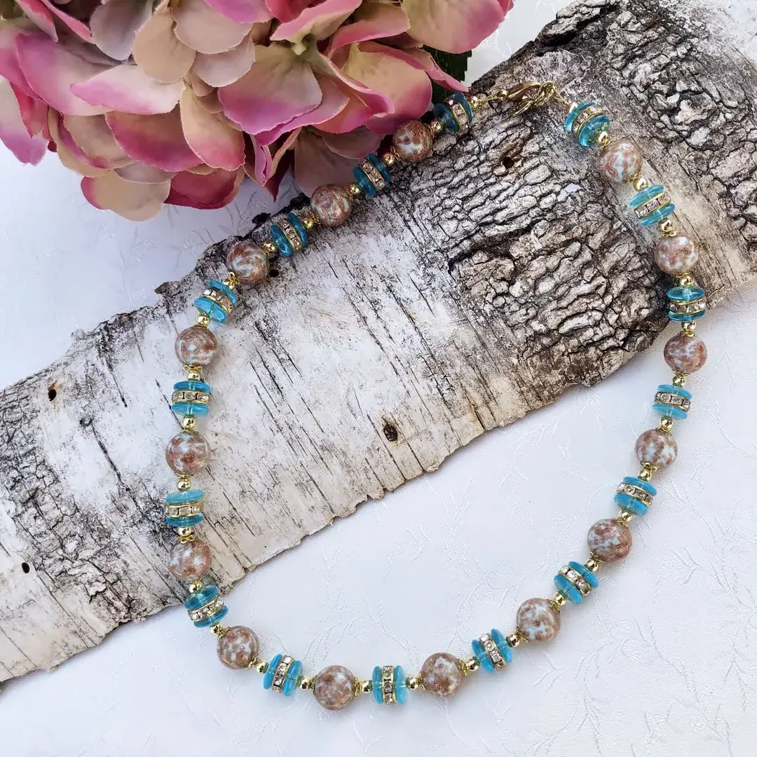 Trachten-Collier für Damen aus Muranoglas – Bild 6 – Chiemgauer Heimatwerk Trachten-Onlineshop Trachten-Collier für Damen aus Muranoglas - Bild 6 - Chiemgauer Heimatwerk Trachten-Onlineshop