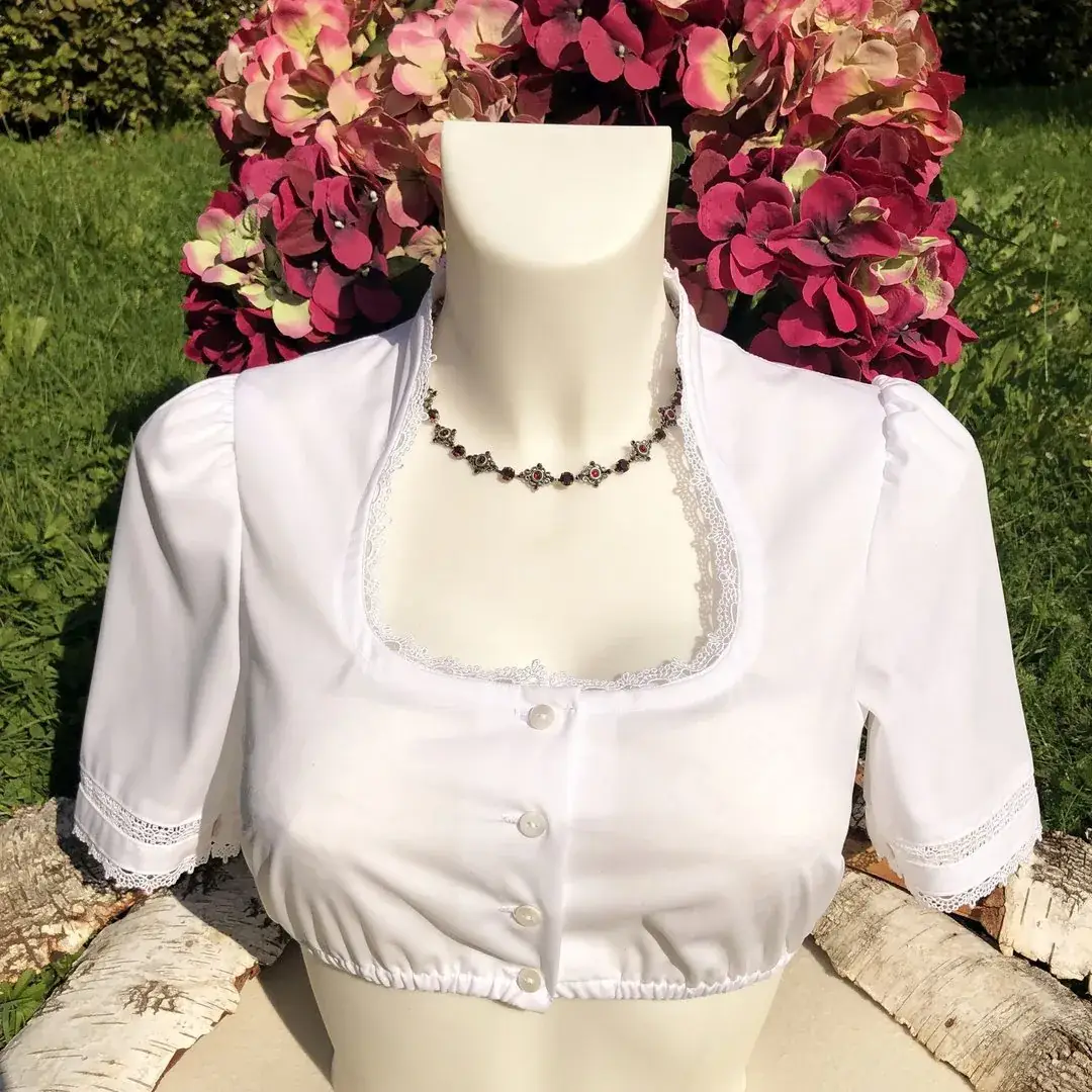 Trachten-Collier mit Granatperlen für Damen – Bild 1 – Chiemgauer Heimatwerk Trachten-Onlineshop Trachten-Collier mit Granatperlen für Damen - Bild 1 - Chiemgauer Heimatwerk Trachten-Onlineshop
