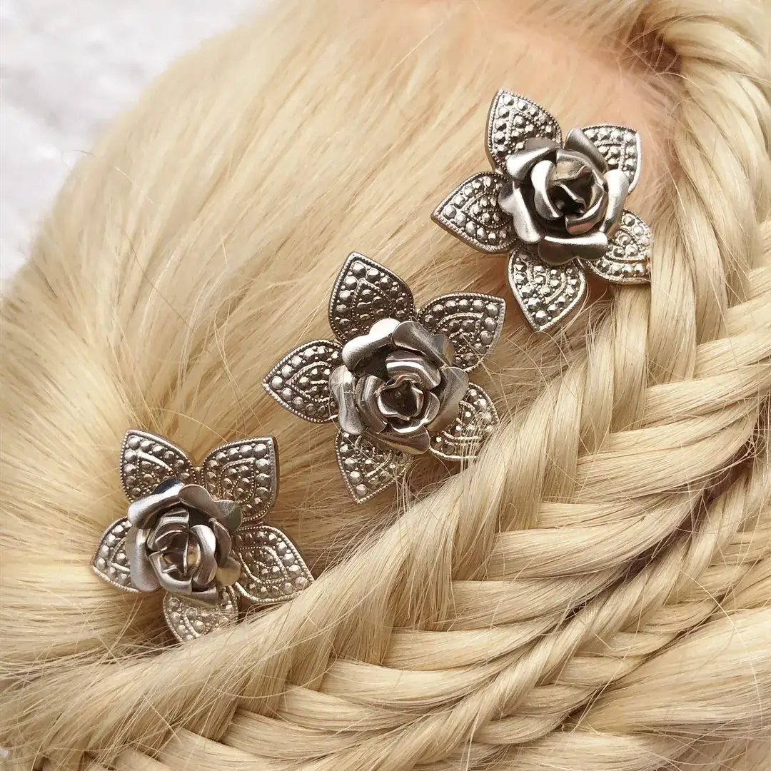 Trachten-Haarnadel mit Rose in champagner – Bild 16 – Chiemgauer Heimatwerk Trachten-Onlineshop Trachten-Haarnadel mit Rose in champagner - Bild 16 - Chiemgauer Heimatwerk Trachten-Onlineshop