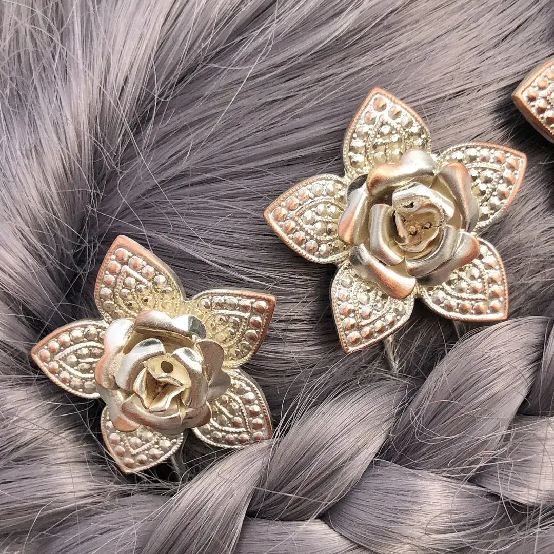 Trachten-Haarnadel mit Rose in silber-rosé – Bild 16 – Chiemgauer Heimatwerk Trachten-Onlineshop Trachten-Haarnadel mit Rose in silber-rosé - Bild 16 - Chiemgauer Heimatwerk Trachten-Onlineshop