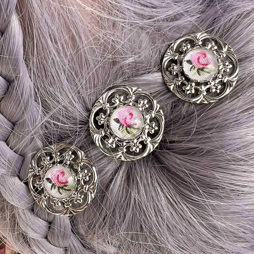 Trachtenhaarnadel mit Rosen rosa – Bild 2 – Chiemgauer Heimatwerk Trachten-Onlineshop Trachtenhaarnadel mit Rosen rosa - Bild 2 - Chiemgauer Heimatwerk Trachten-Onlineshop