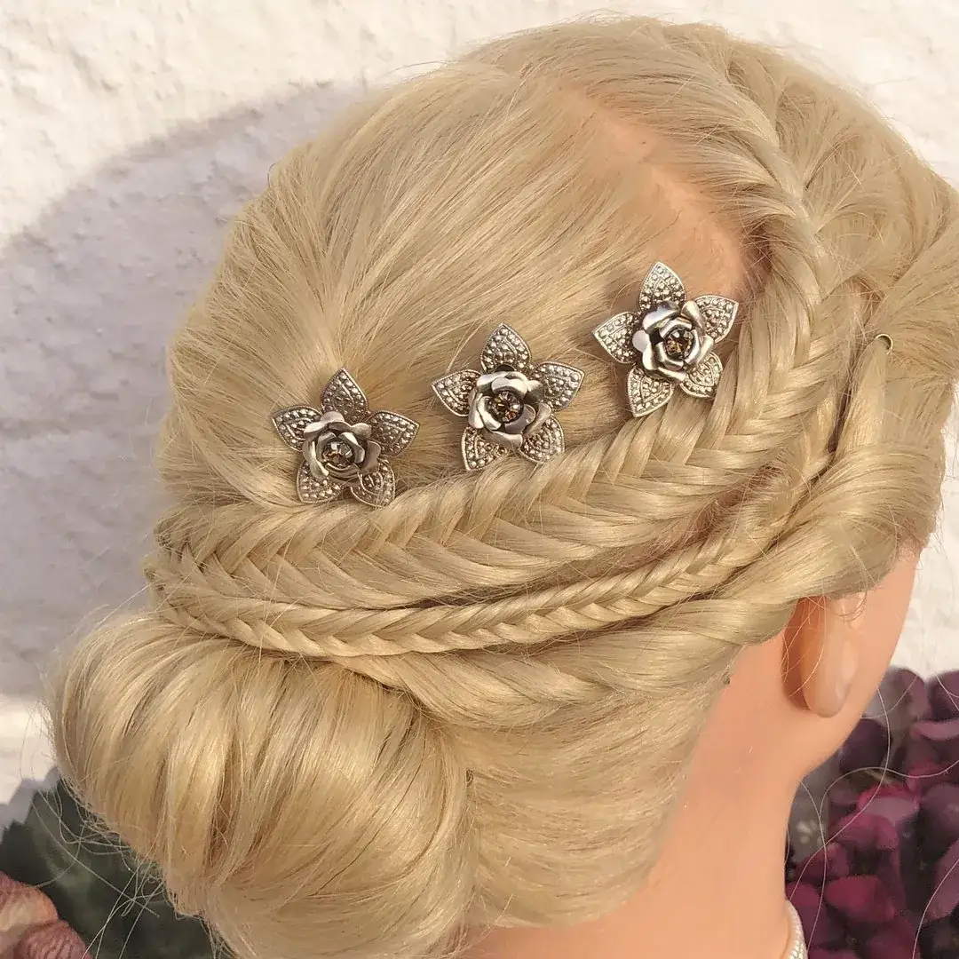 Trachten-Haarnadel mit Swarovski in beige No. 4 – Bild 13 – Chiemgauer Heimatwerk Trachten-Onlineshop Trachten-Haarnadel mit Swarovski in beige No. 4 - Bild 13 - Chiemgauer Heimatwerk Trachten-Onlineshop