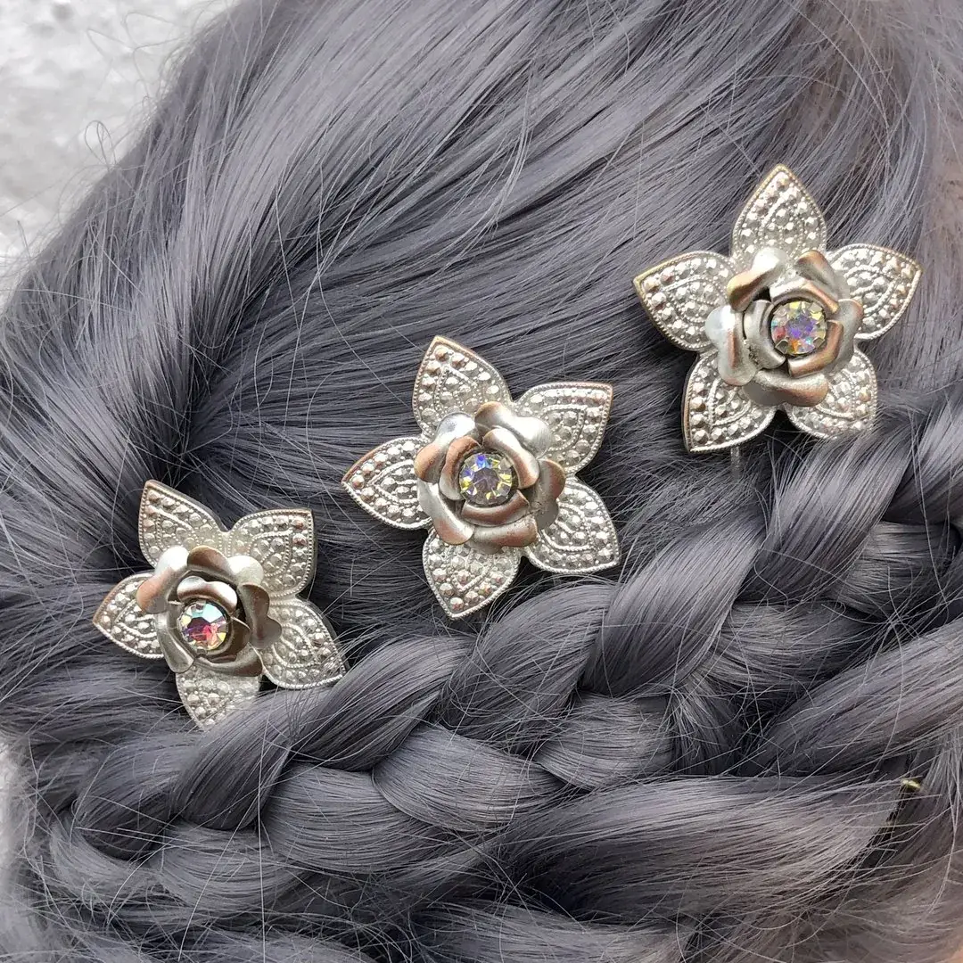 Trachten-Haarnadel mit Swarovski in kristallAB – Bild 11 – Chiemgauer Heimatwerk Trachten-Onlineshop Trachten-Haarnadel mit Swarovski in kristallAB - Bild 11 - Chiemgauer Heimatwerk Trachten-Onlineshop