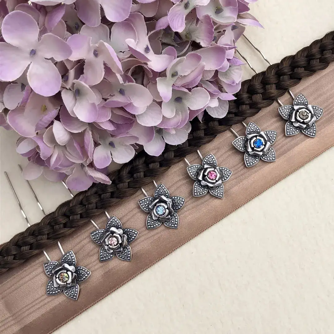 Trachten-Haarnadel mit Swarovski in rosa No. 1 – Bild 7 – Chiemgauer Heimatwerk Trachten-Onlineshop Trachten-Haarnadel mit Swarovski in rosa No. 1 - Bild 7 - Chiemgauer Heimatwerk Trachten-Onlineshop