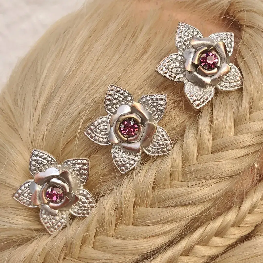 Trachten-Haarnadel mit Swarovski in rosa No. 2 – Bild 12 – Chiemgauer Heimatwerk Trachten-Onlineshop Trachten-Haarnadel mit Swarovski in rosa No. 2 - Bild 12 - Chiemgauer Heimatwerk Trachten-Onlineshop