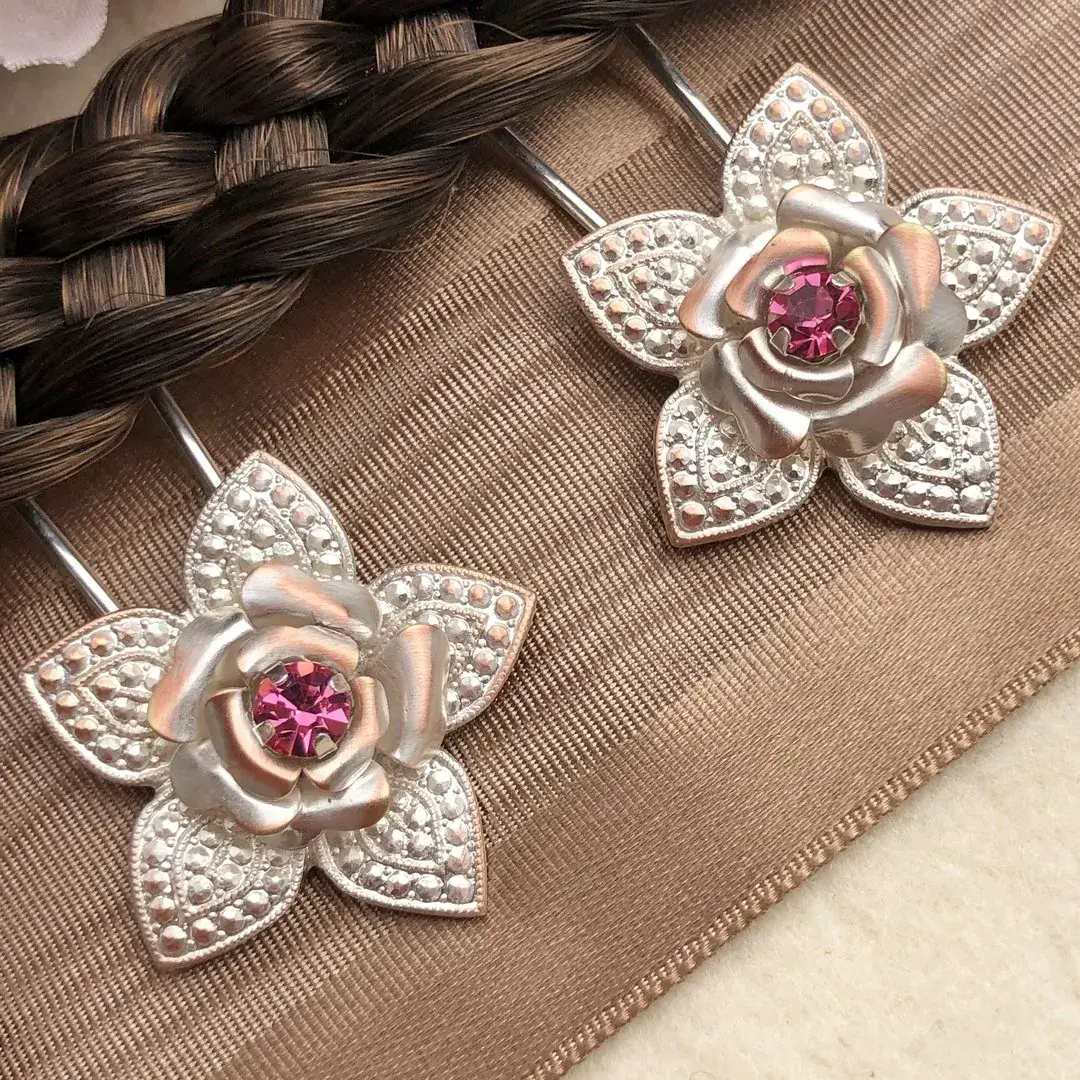 Trachten-Haarnadel mit Swarovski in rosa No. 2 – Bild 4 – Chiemgauer Heimatwerk Trachten-Onlineshop Trachten-Haarnadel mit Swarovski in rosa No. 2 - Bild 4 - Chiemgauer Heimatwerk Trachten-Onlineshop