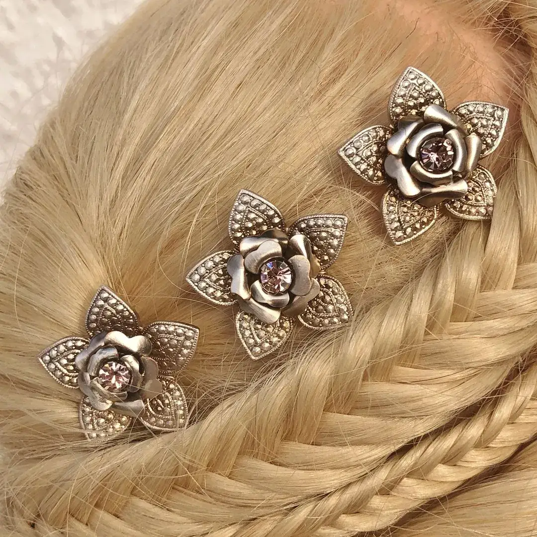 Trachten-Haarnadel mit Swarovski in rosé No. 4 – Bild 16 – Chiemgauer Heimatwerk Trachten-Onlineshop Trachten-Haarnadel mit Swarovski in rosé No. 4 - Bild 16 - Chiemgauer Heimatwerk Trachten-Onlineshop