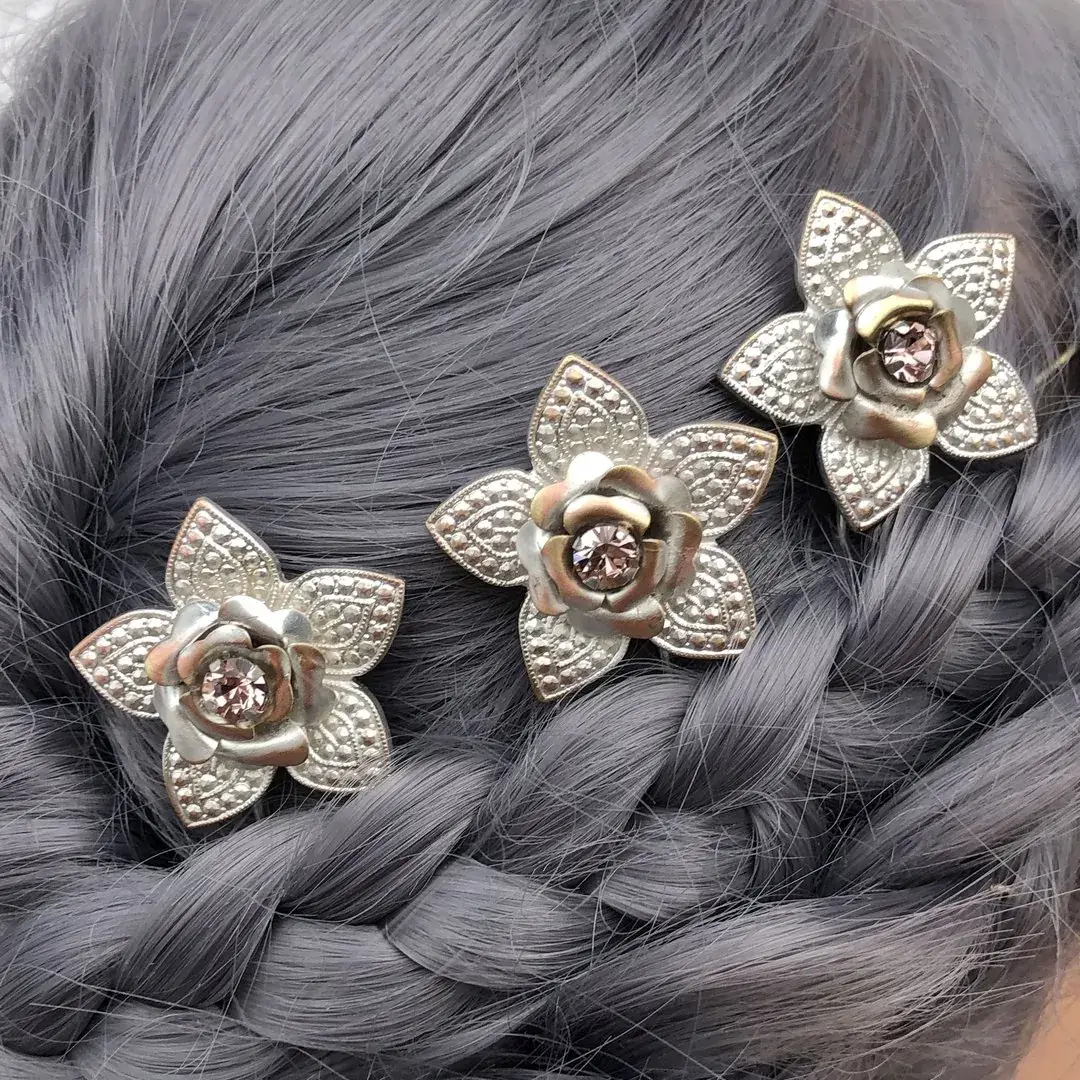 Trachten-Haarnadel mit Swarovski in rosé No. 5 – Bild 10 – Chiemgauer Heimatwerk Trachten-Onlineshop Trachten-Haarnadel mit Swarovski in rosé No. 5 - Bild 10 - Chiemgauer Heimatwerk Trachten-Onlineshop