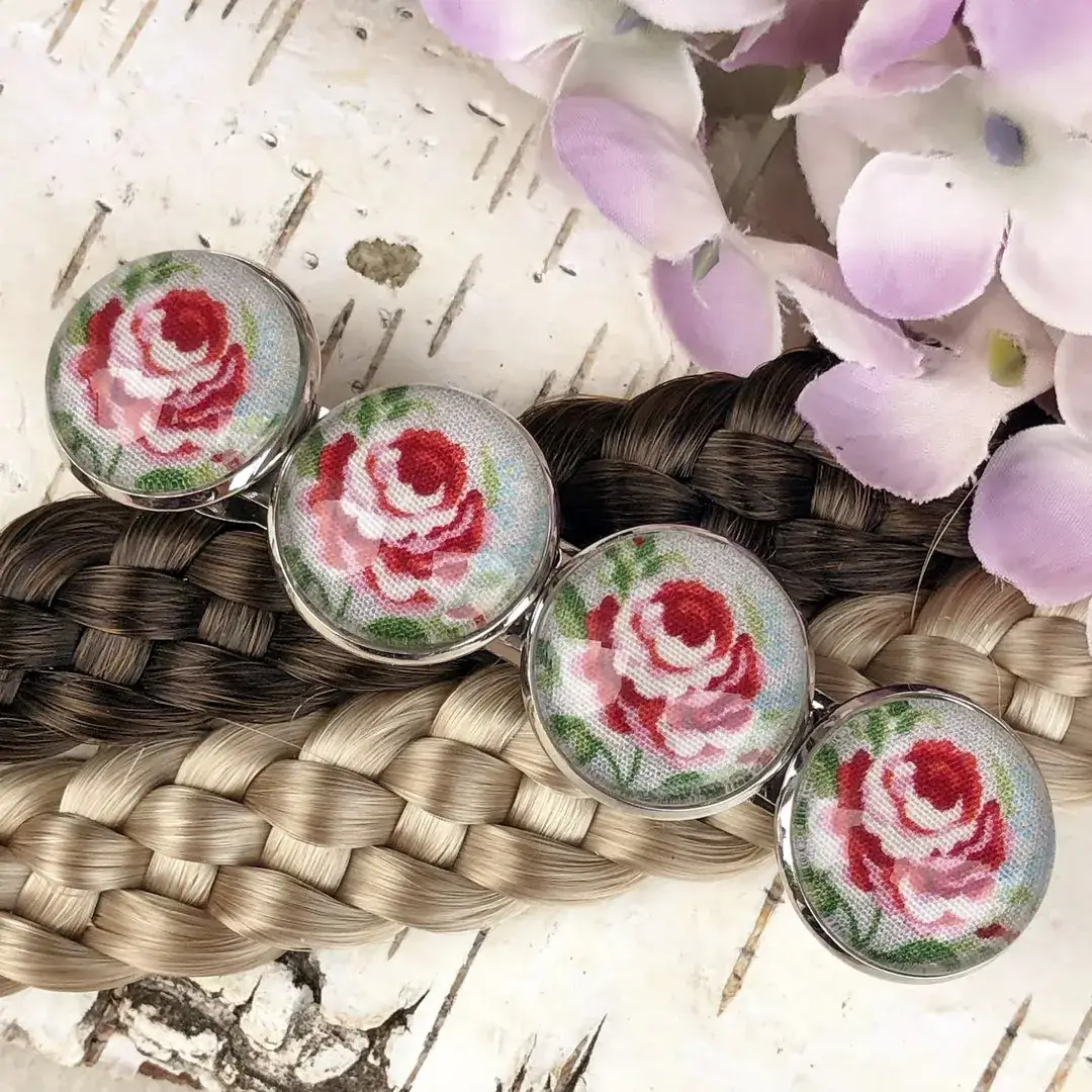 Trachten-Haarspange für Damen mit Rosen in dunkelblau – Bild 5 – Chiemgauer Heimatwerk Trachten-Onlineshop Trachten-Haarspange für Damen mit Rosen in dunkelblau - Bild 5 - Chiemgauer Heimatwerk Trachten-Onlineshop