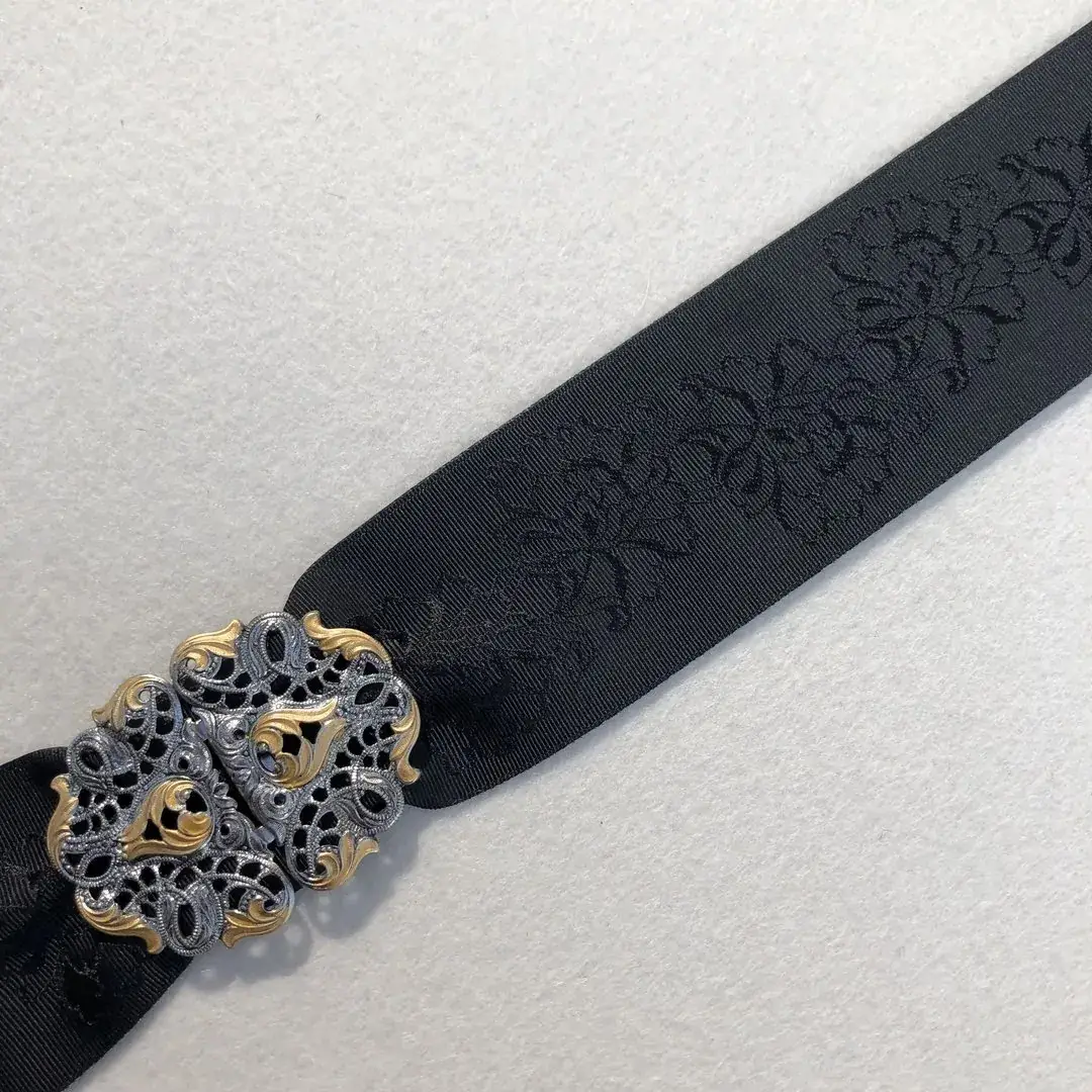 Trachtenband Ripsband in schwarz – Bild 4 – Chiemgauer Heimatwerk Trachten-Onlineshop Trachtenband Ripsband in schwarz - Bild 4 - Chiemgauer Heimatwerk Trachten-Onlineshop