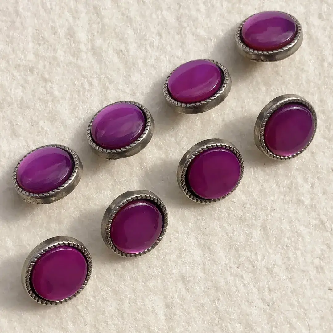 Trachtenknopf Perlmuttknopf in fuchsia No. 2 – Bild 12 – Chiemgauer Heimatwerk Trachten-Onlineshop Trachtenknopf Perlmuttknopf in fuchsia No. 2 - Bild 12 - Chiemgauer Heimatwerk Trachten-Onlineshop
