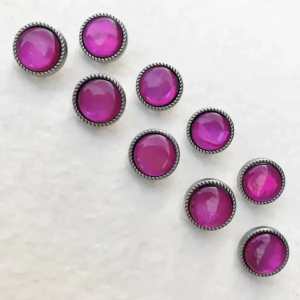 Trachtenknopf Perlmuttknopf in pink – Bild 1 – Chiemgauer Heimatwerk Trachten-Onlineshop Trachtenknopf Perlmuttknopf in pink - Bild 1 - Chiemgauer Heimatwerk Trachten-Onlineshop