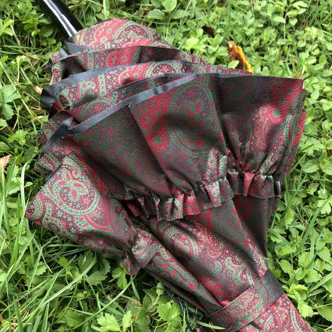 Trachtenschirm aus Paisleysatin in rot-grün – Bild 4 – Chiemgauer Heimatwerk Trachten-Onlineshop Trachtenschirm aus Paisleysatin in rot-grün - Bild 4 - Chiemgauer Heimatwerk Trachten-Onlineshop