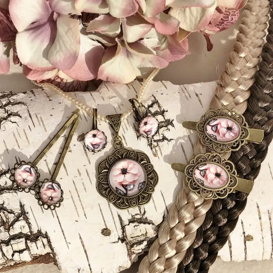 Trachtenschmuck-Set für Damen mit Blüte lachs – Bild 11 – Chiemgauer Heimatwerk Trachten-Onlineshop Trachtenschmuck-Set für Damen mit Blüte lachs - Bild 11 - Chiemgauer Heimatwerk Trachten-Onlineshop