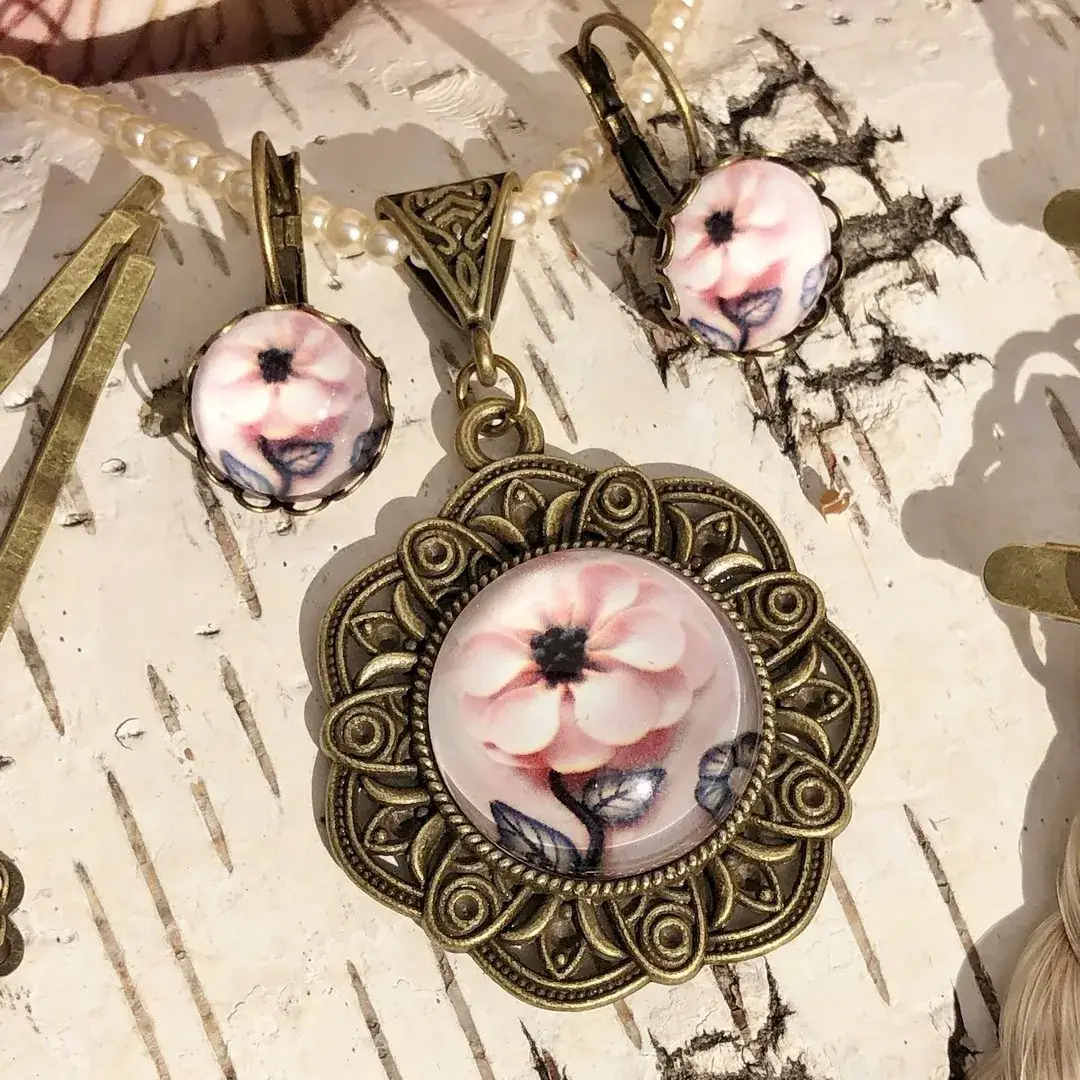 Trachtenschmuck-Set für Damen mit Blüte lachs – Bild 24 – Chiemgauer Heimatwerk Trachten-Onlineshop Trachtenschmuck-Set für Damen mit Blüte lachs - Bild 24 - Chiemgauer Heimatwerk Trachten-Onlineshop
