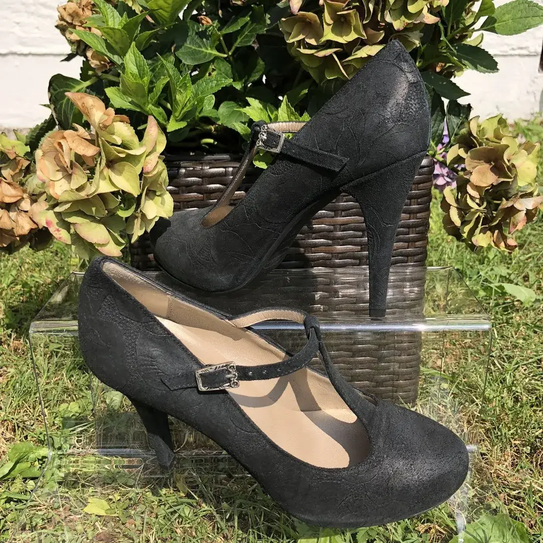 Trachtenschuhe Damen mit Riemchen – Bild 11 – Chiemgauer Heimatwerk Trachten-Onlineshop Trachtenschuhe Damen mit Riemchen - Bild 11 - Chiemgauer Heimatwerk Trachten-Onlineshop