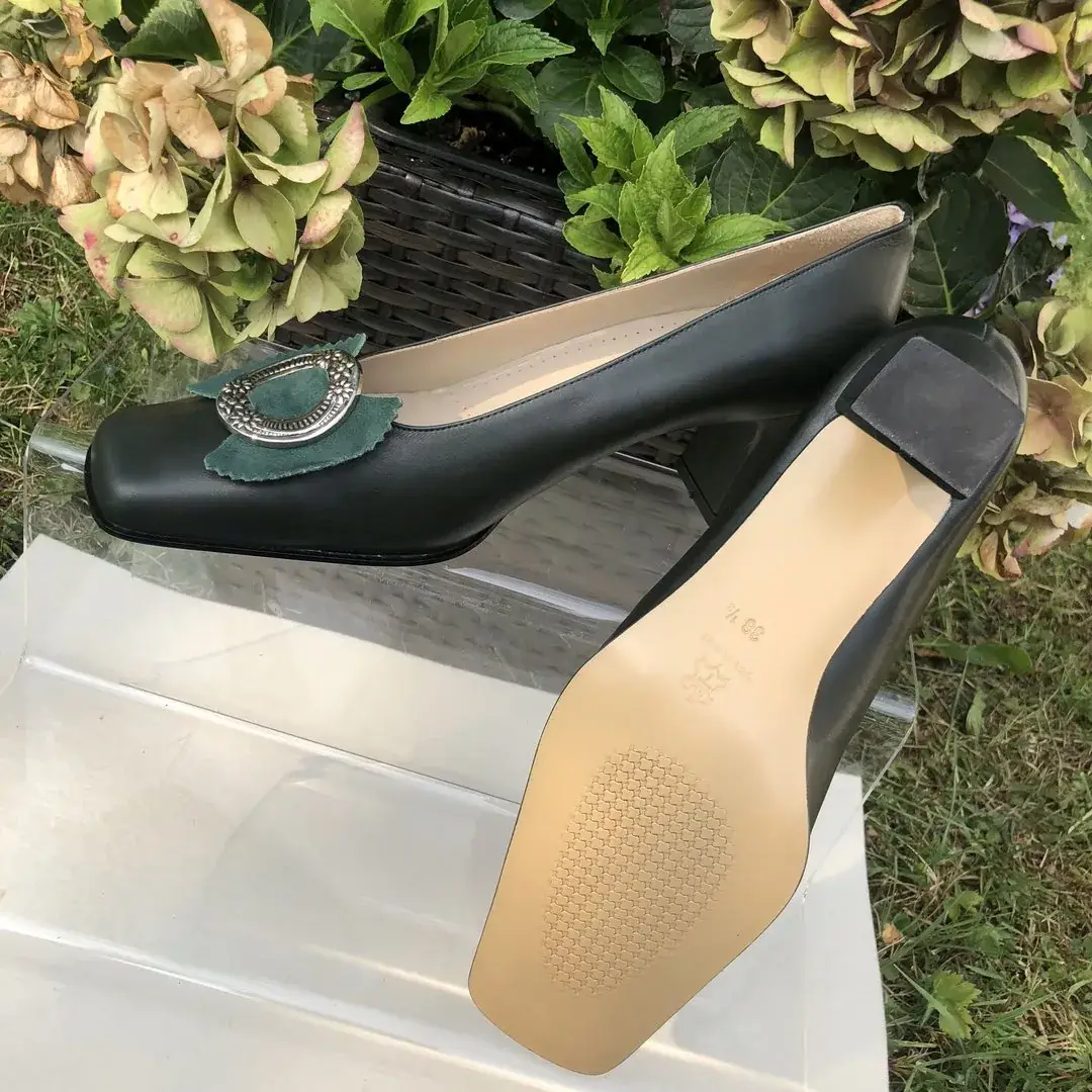 Trachtenschuhe Damen mit Schleife in grün – Bild 11 – Chiemgauer Heimatwerk Trachten-Onlineshop Trachtenschuhe Damen mit Schleife in grün - Bild 11 - Chiemgauer Heimatwerk Trachten-Onlineshop