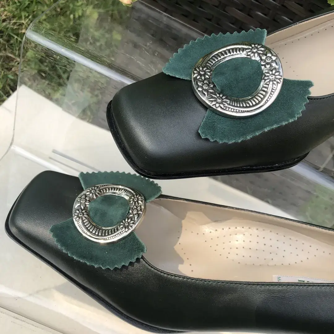 Trachtenschuhe Damen mit Schleife in grün – Bild 9 – Chiemgauer Heimatwerk Trachten-Onlineshop Trachtenschuhe Damen mit Schleife in grün - Bild 9 - Chiemgauer Heimatwerk Trachten-Onlineshop