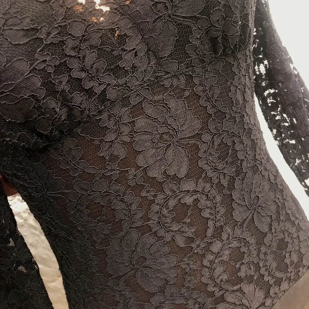 Waldorff Body langarm mit V-Ausschnitt aus Spitze in schwarz – Bild 13 – Chiemgauer Heimatwerk Trachten-Onlineshop Waldorff Body langarm mit V-Ausschnitt aus Spitze in schwarz - Bild 13 - Chiemgauer Heimatwerk Trachten-Onlineshop
