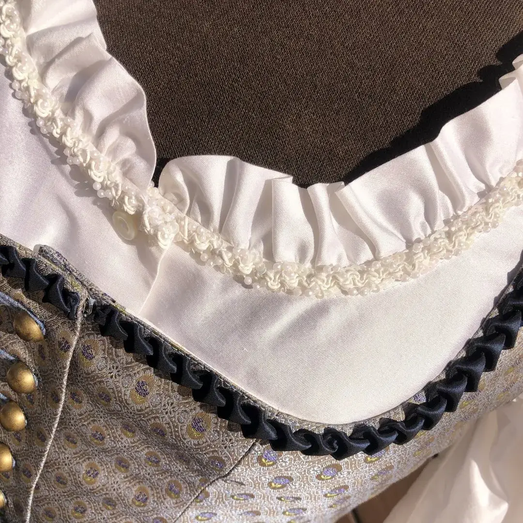 Waldorff Dirndlbluse aus Seide in elfenbein No. 5 – Bild 53 – Chiemgauer Heimatwerk Trachten-Onlineshop Waldorff Dirndlbluse aus Seide in elfenbein No. 5 - Bild 53 - Chiemgauer Heimatwerk Trachten-Onlineshop