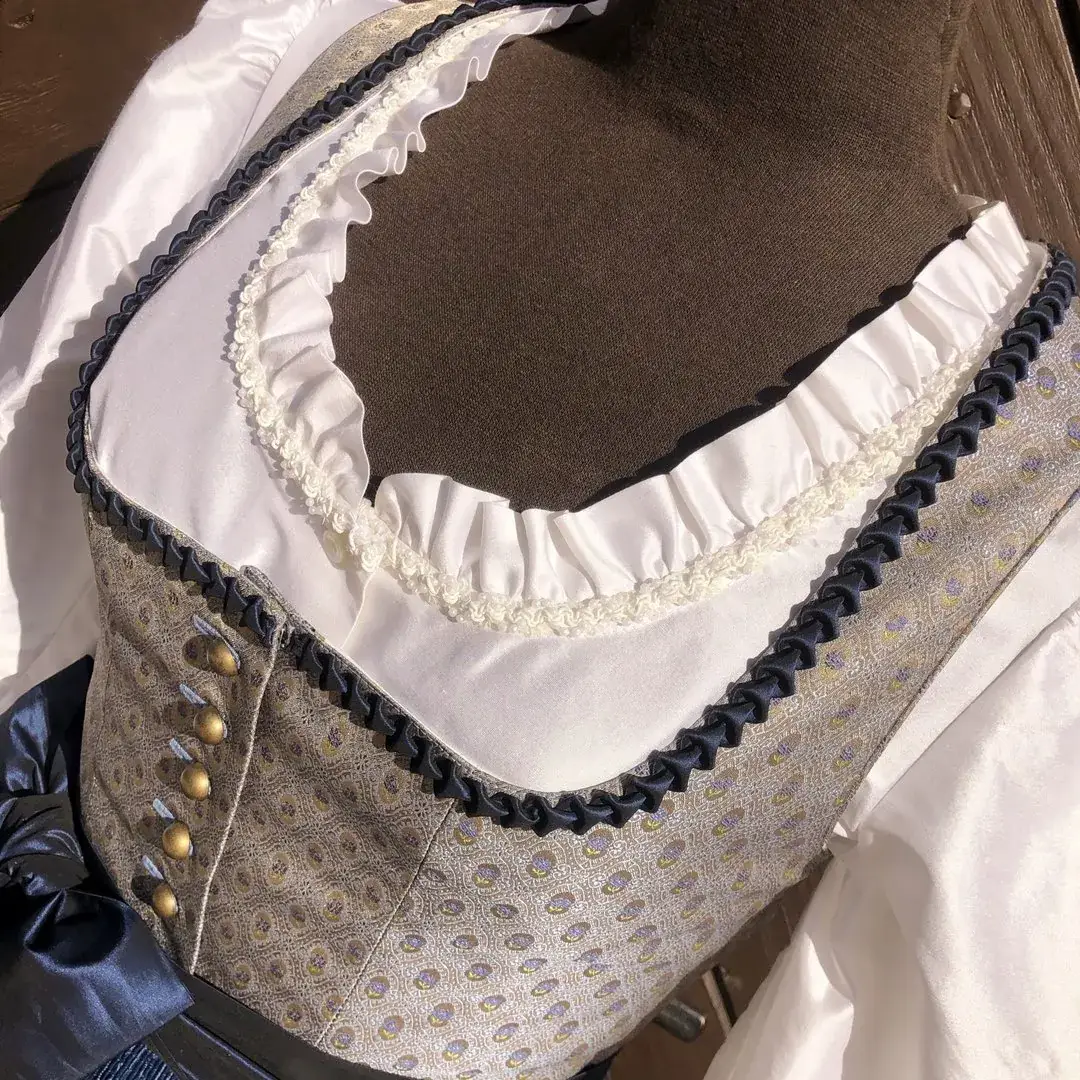 Waldorff Dirndlbluse aus Seide in elfenbein No. 5 – Bild 61 – Chiemgauer Heimatwerk Trachten-Onlineshop Waldorff Dirndlbluse aus Seide in elfenbein No. 5 - Bild 61 - Chiemgauer Heimatwerk Trachten-Onlineshop