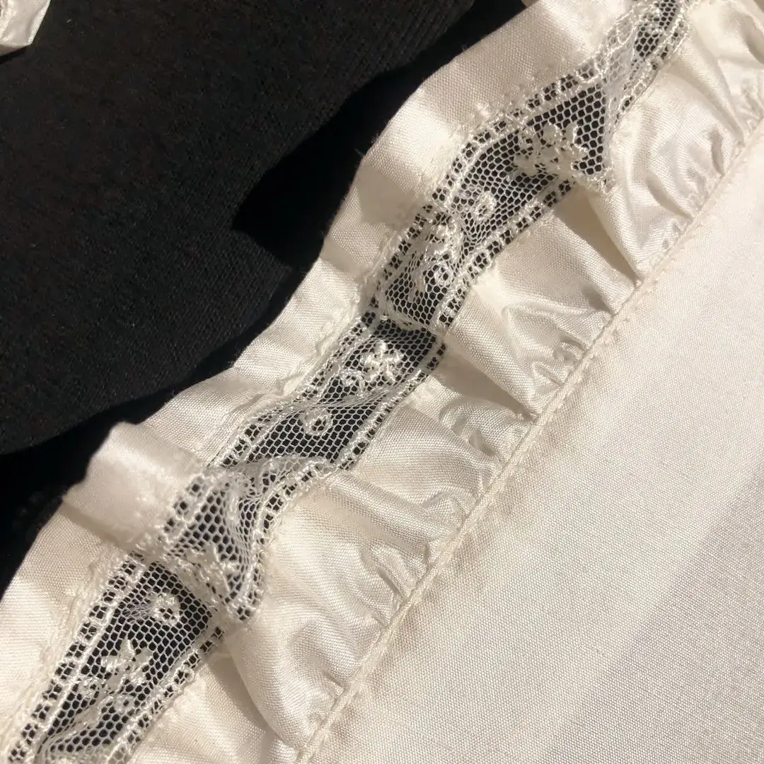 Waldorff Dirndlbluse aus Seide mit Kelchkragen – Bild 29 – Chiemgauer Heimatwerk Trachten-Onlineshop Waldorff Dirndlbluse aus Seide mit Kelchkragen - Bild 29 - Chiemgauer Heimatwerk Trachten-Onlineshop