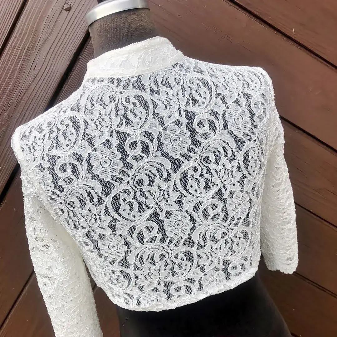 Waldorff Dirndlbluse creme mit Schneewittchenkragen No. 1 – Bild 57 – Chiemgauer Heimatwerk Trachten-Onlineshop Waldorff Dirndlbluse creme mit Schneewittchenkragen No. 1 - Bild 57 - Chiemgauer Heimatwerk Trachten-Onlineshop