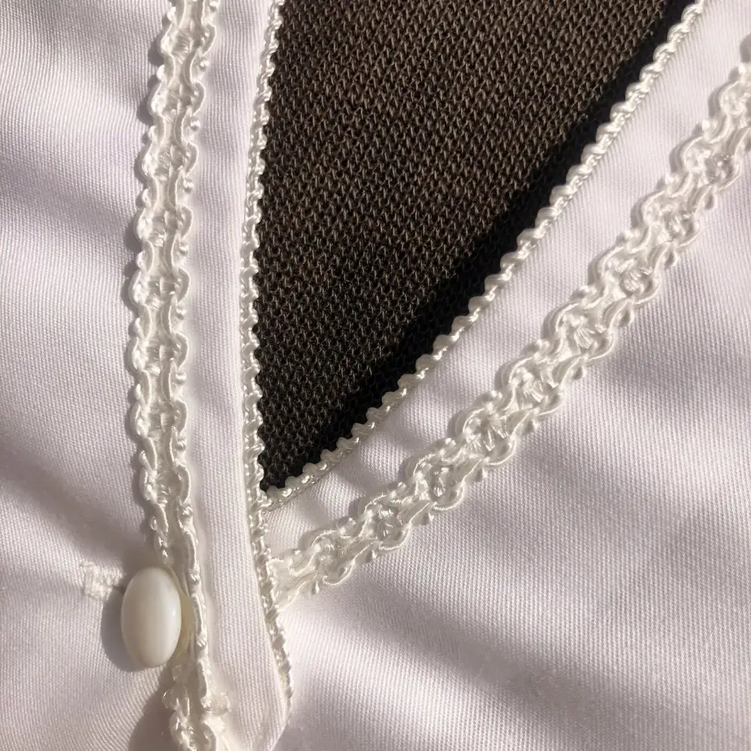 Waldorff Dirndlbluse creme mit Schneewittchenkragen No. 3 – Bild 4 – Chiemgauer Heimatwerk Trachten-Onlineshop Waldorff Dirndlbluse creme mit Schneewittchenkragen No. 3 - Bild 4 - Chiemgauer Heimatwerk Trachten-Onlineshop