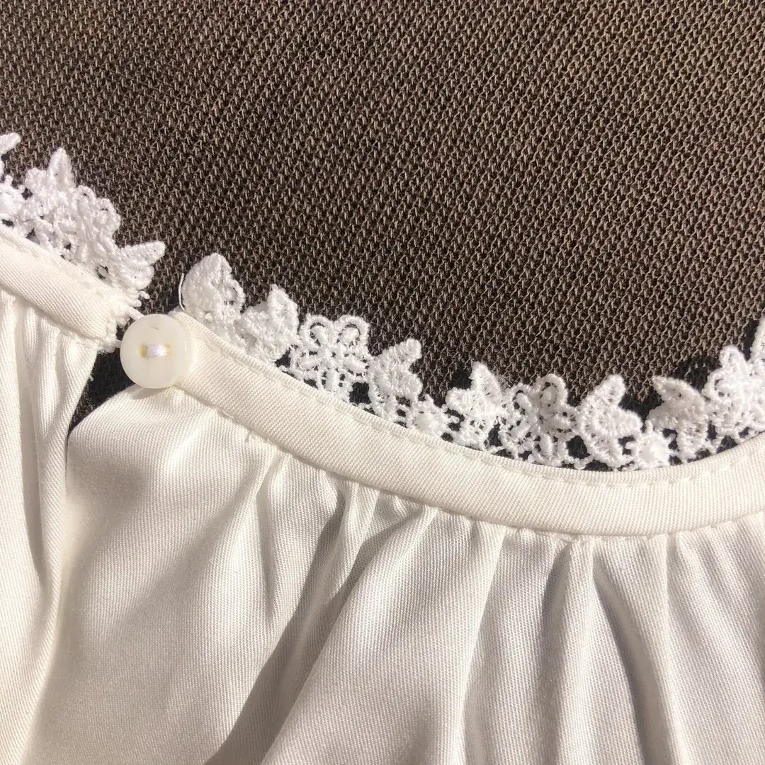 Waldorff Dirndlbluse creme mit Spitzenärmeln No. 1 – Bild 23 – Chiemgauer Heimatwerk Trachten-Onlineshop Waldorff Dirndlbluse creme mit Spitzenärmeln No. 1 - Bild 23 - Chiemgauer Heimatwerk Trachten-Onlineshop