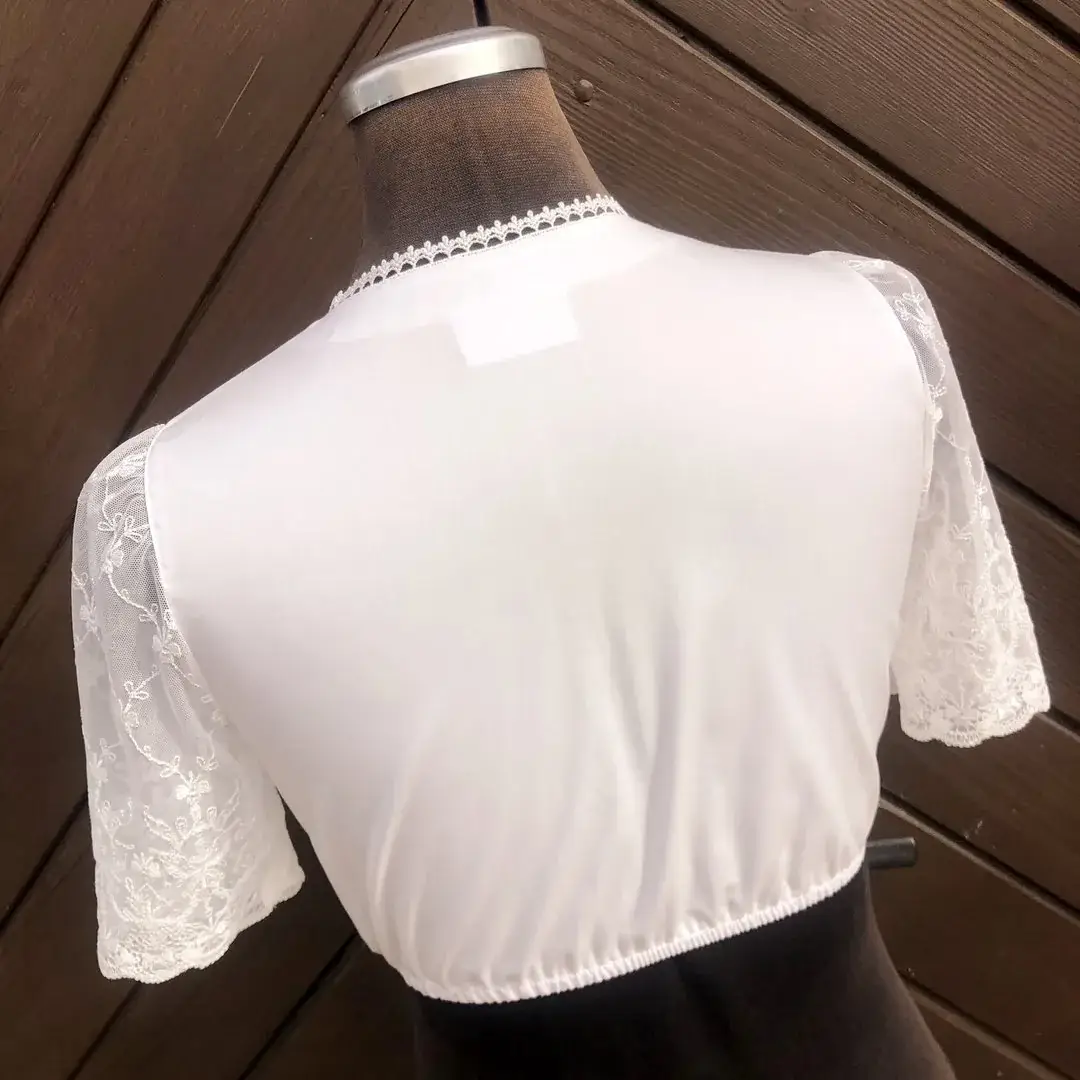 Waldorff Dirndlbluse creme mit V-Ausschnitt No. 1 – Bild 12 – Chiemgauer Heimatwerk Trachten-Onlineshop Waldorff Dirndlbluse creme mit V-Ausschnitt No. 1 - Bild 12 - Chiemgauer Heimatwerk Trachten-Onlineshop